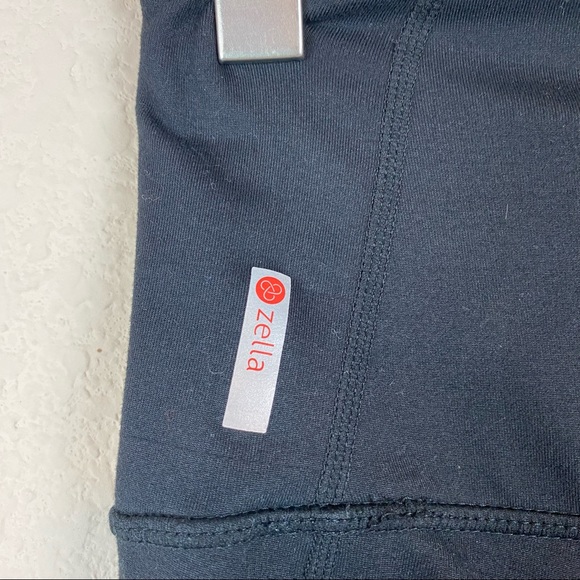 Zella High Waisted Capri Black Leggings - Picture 5 of 8